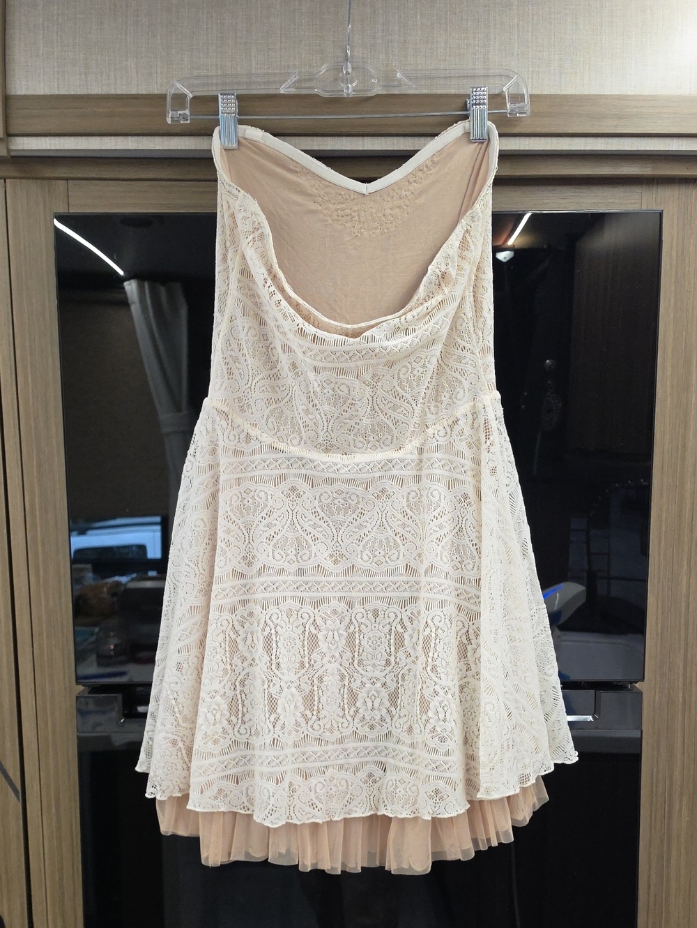 HAND BEADED LACE, VINTAGE BALLERINA, COCKTAIL DRESS", BY "FREE PEOPLE" - Picture 7 of 17